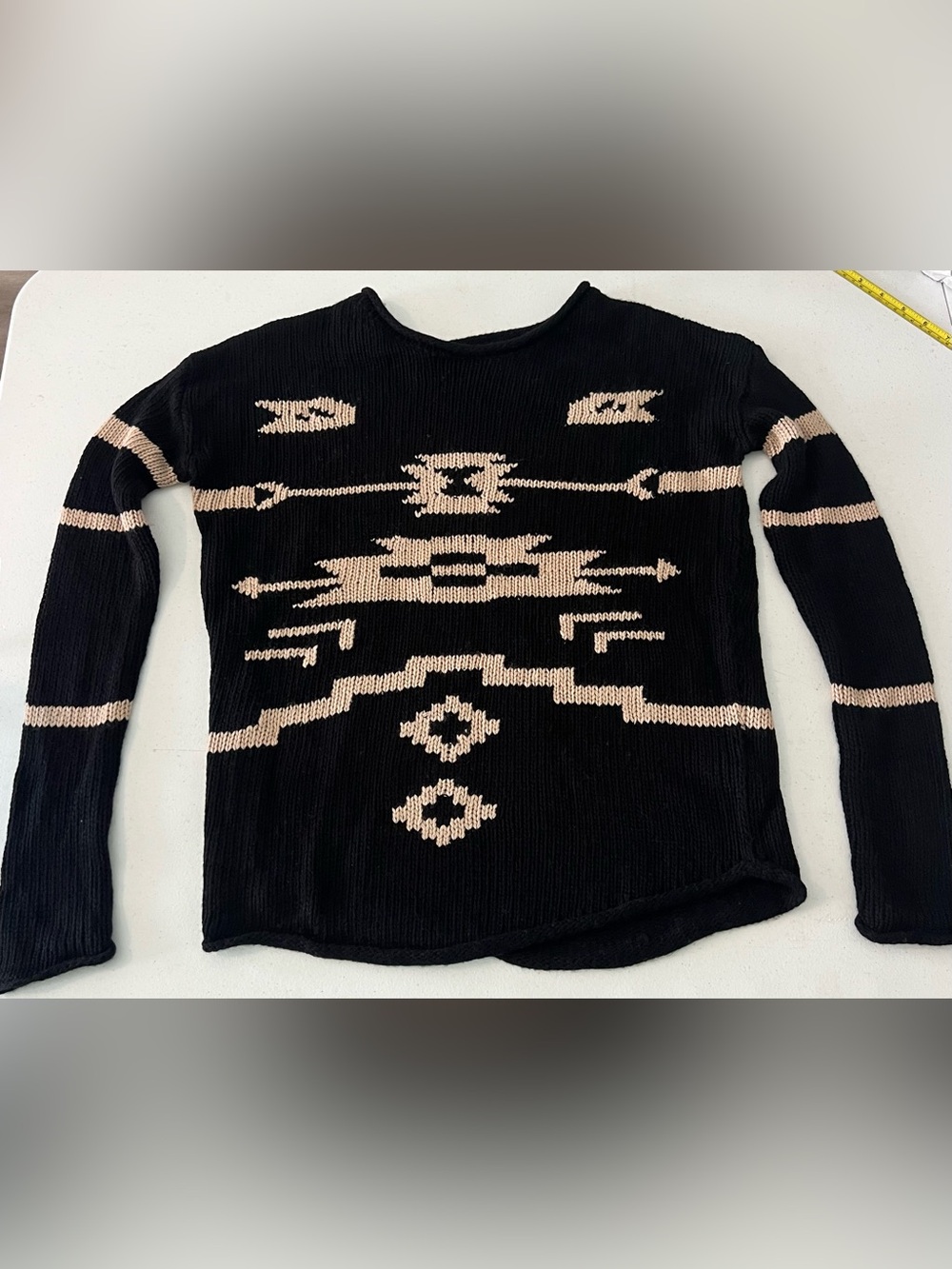 Townsen Black & Cream Southwestern
Geometric Knit Crewneck Sweater. Size small